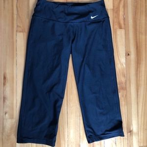 Nike dry fit Capri leggings